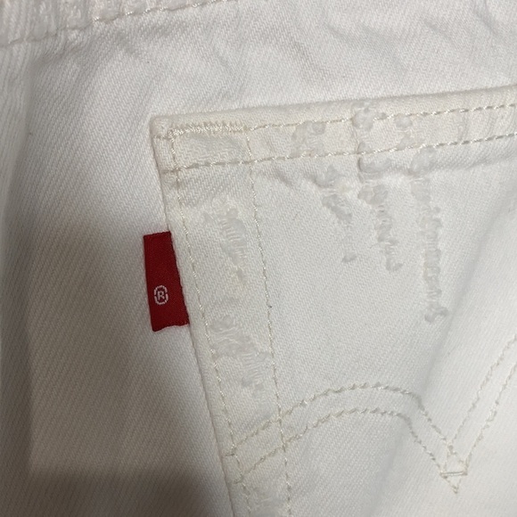 Levi’s white distressed 501 Jeans Size 29 x 32 - Picture 10 of 15
